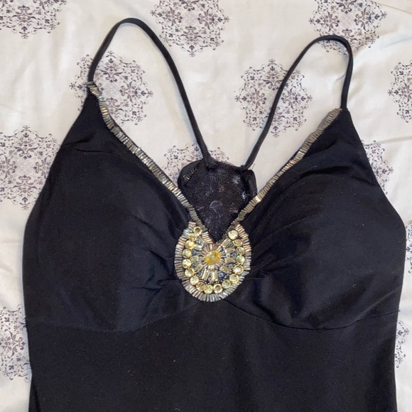 Beautiful Detailed Gown - Picture 2 of 4